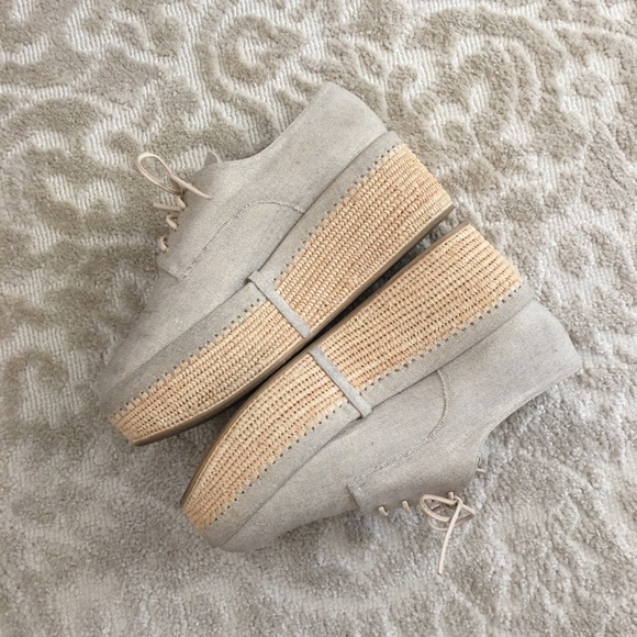Stuart Weitzman Kent Platform Espadrilles - Picture 10 of 16